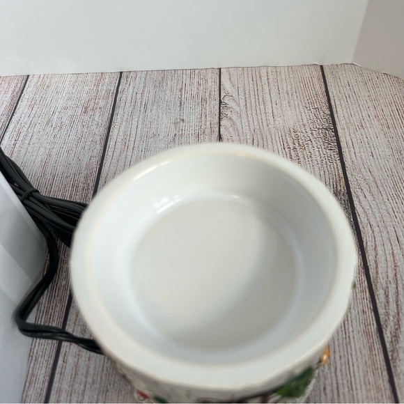 Scentsy Fairytale Cottage Warmer - Picture 6 of 7